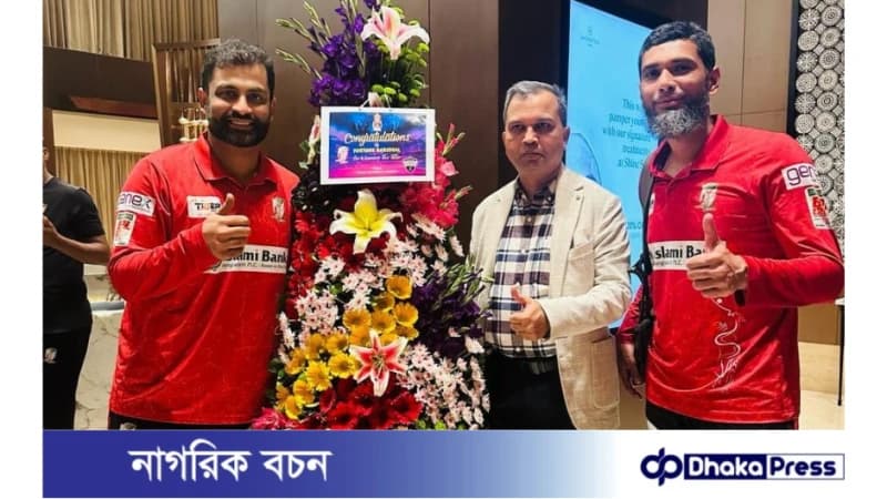 তামিমদের ফুল দিয়ে শুভেচ্ছা জানাল সাকিবের রংপুর তামিমদের ফুল দিয়ে শুভেচ্ছা জানাল সাকিবের রংপুর