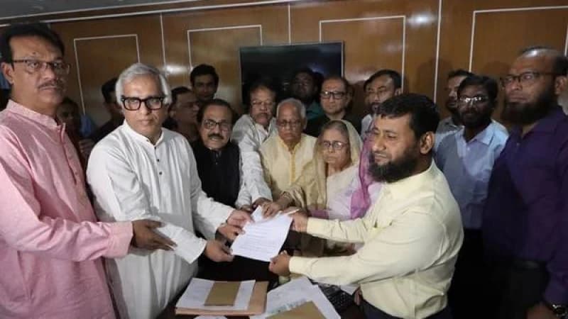 রাজশাহী সিটি নির্বাচনে মেয়র পদে মনোনয়নপত্র সংগ্রহ করলেন খায়রুজ্জামান লিটন রাজশাহী সিটি নির্বাচনে মেয়র পদে মনোনয়নপত্র সংগ্রহ করলেন খায়রুজ্জামান লিটন