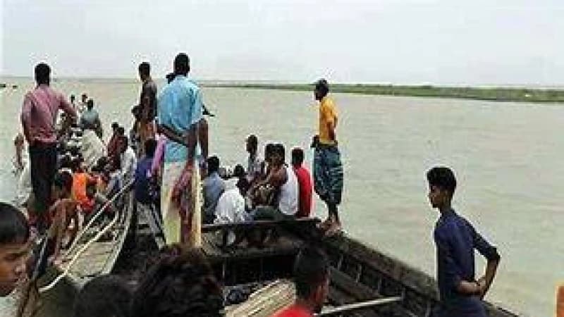 কেরালায় পর্যটকবাহী নৌকাডুবে ২০ জনের প্রাণহানি কেরালায় পর্যটকবাহী নৌকাডুবে ২০ জনের প্রাণহানি